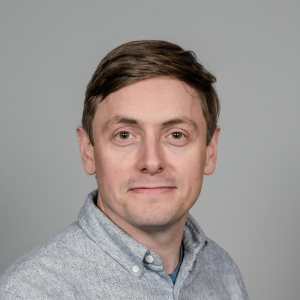 Chris Hollindale